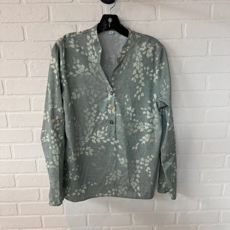 Top Long Sleeve By Cme In Green, Size: L Vacation