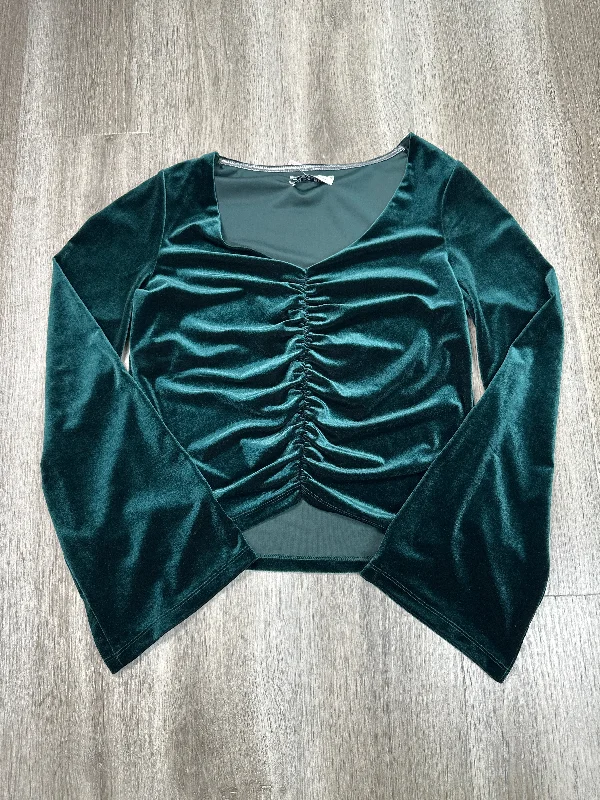 Top Long Sleeve By Urban Outfitters In Green, Size: M Trendy Men's Scandinavian